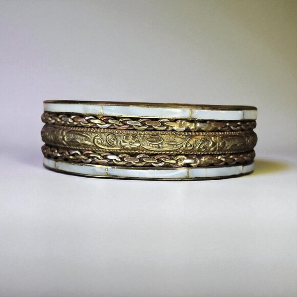 VTG Ornate Brass Chain Floral Chunky Bangle Bracelet Mother Of Pearl Inlaid .75" - Picture 5 of 9